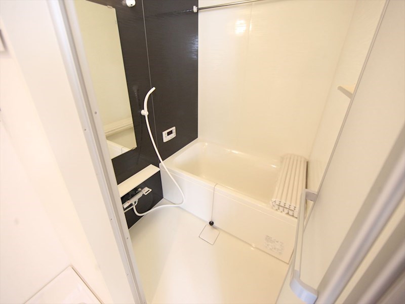 バス・シャワールーム　浴室暖房乾燥機付　追い焚き・オートバス機能付お風呂