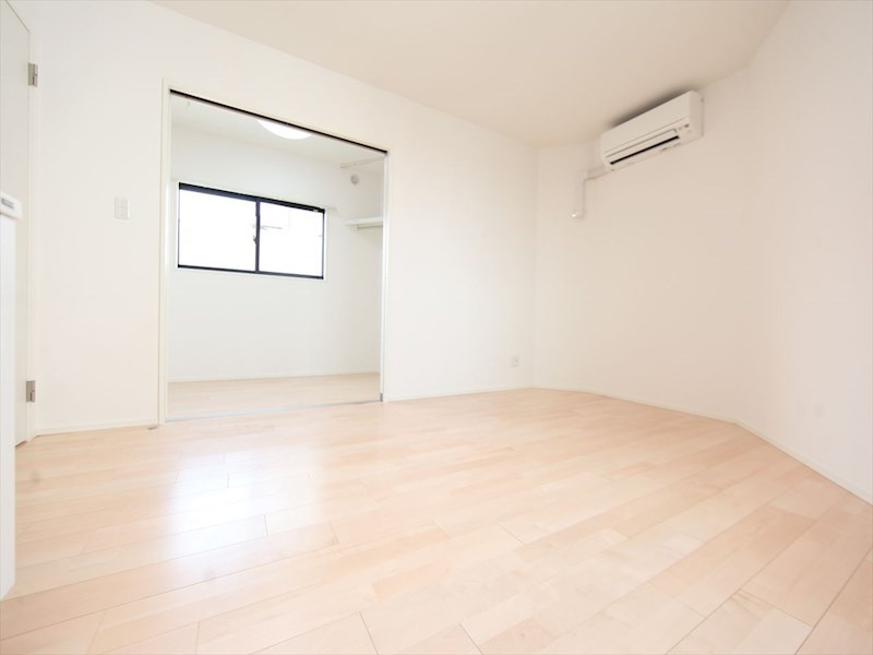 居室・リビング　ＬＤＫ11.51帖　洋室3.92帖　つなげても使えます