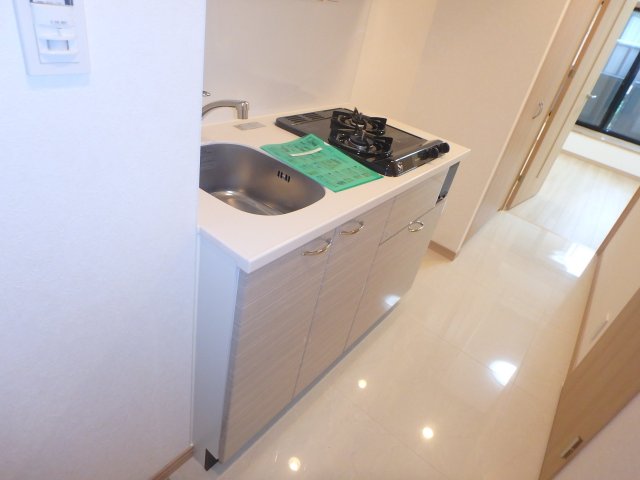 キッチン　反転間取り別部屋参考写真