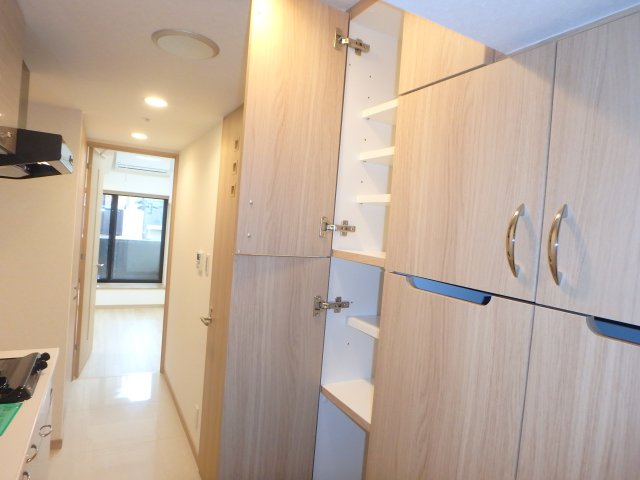 玄関　反転間取り別部屋参考写真