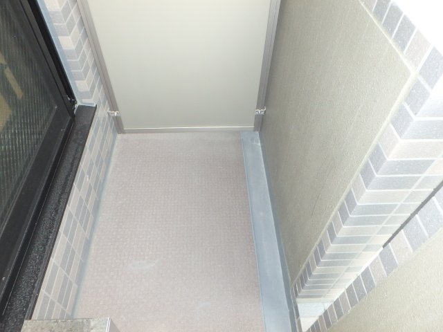 バルコニー　反転間取り別部屋参考写真