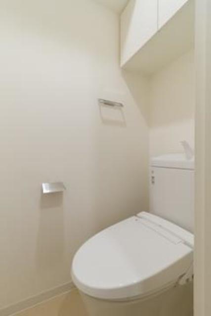 トイレ　※写真は同タイプ住戸です。