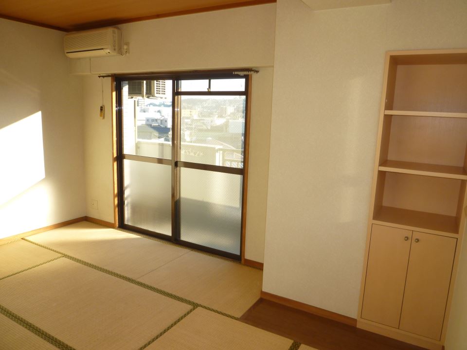 その他設備　和室にエアコン付いてます