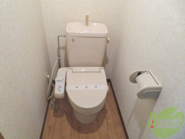 トイレ　ウォシュレット付きのトイレです。シャワートイレは日本の宝。