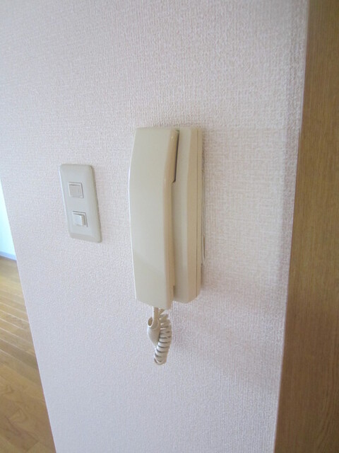 セキュリティ　３０２　インターホン