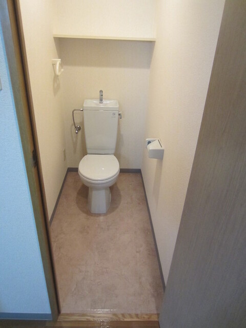 トイレ　３０２　トイレ