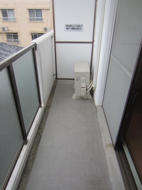 バルコニー　３０２　バルコニー