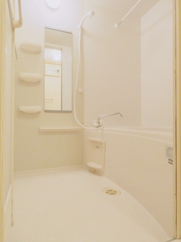 バス・シャワールーム　図面と現状に相違がある場合には現状を優先