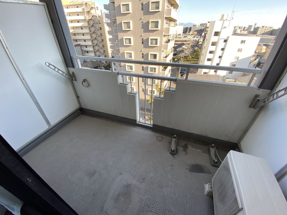 バルコニー　少し広めのバルコニーです