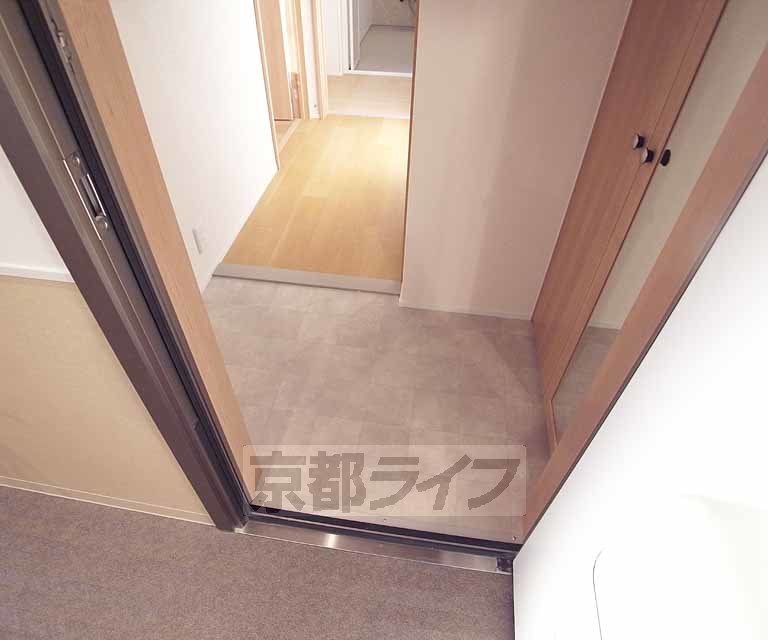 玄関　・お部屋探しは京都ライフまで・