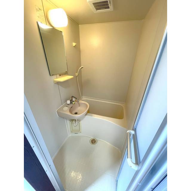 バス・シャワールーム　くつろげるお風呂です♪