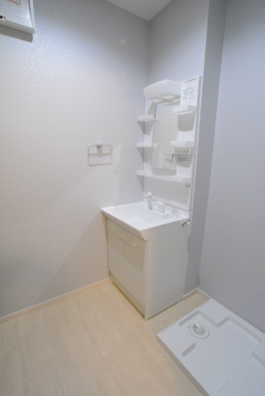 洗面設備　シャワードレッサー