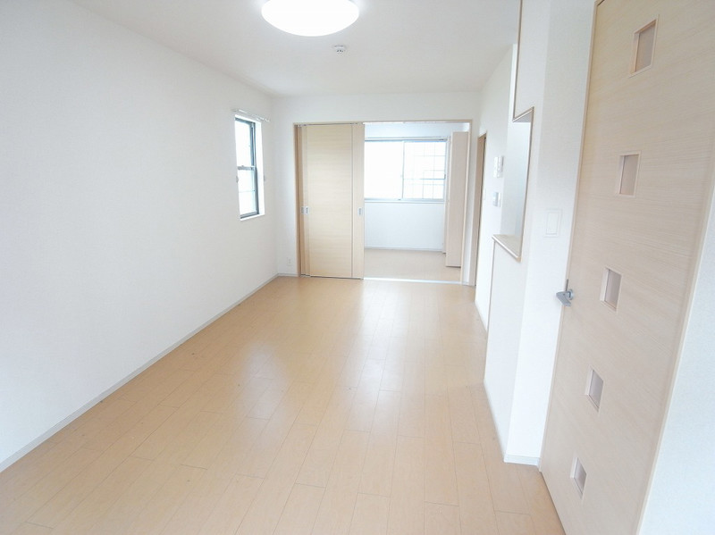 居室・リビング　別の部屋の写真です。