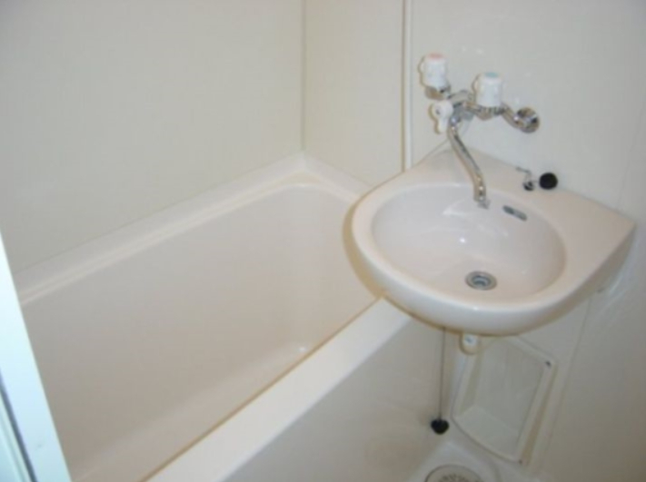 バス・シャワールーム　バストイレ別★（同一仕様写真）