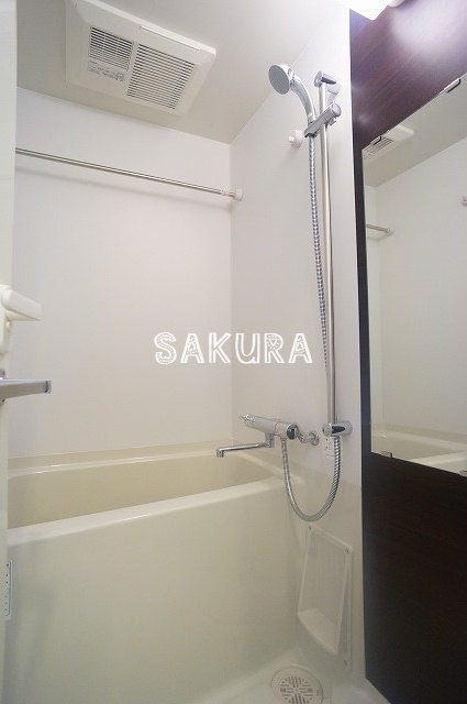 バス・シャワールーム　日々の疲れを癒すお風呂です♪