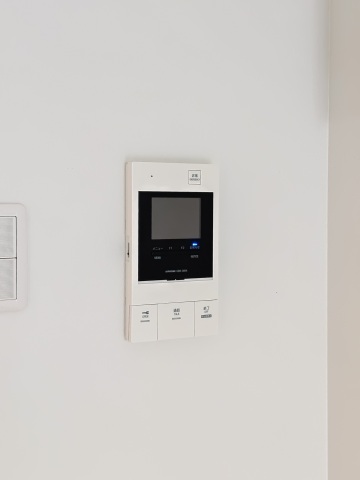 セキュリティ　TVモニター付きインターホン