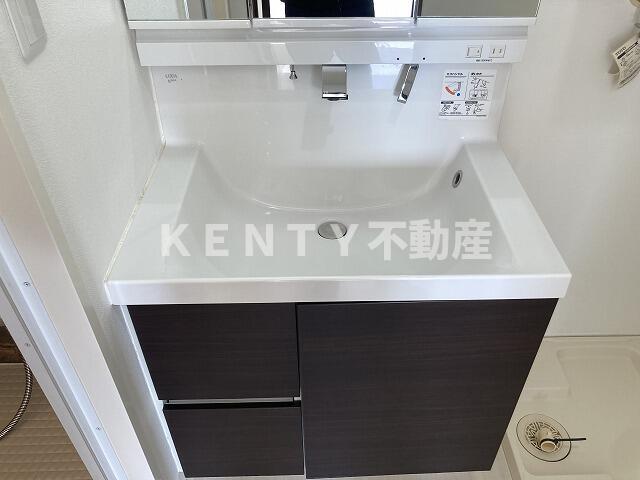 洗面設備　広い洗面スペース