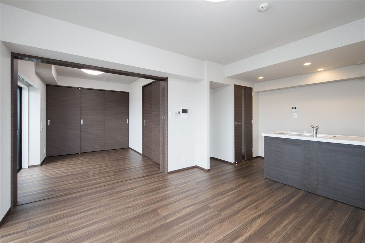 居室・リビング　こちらの居間で趣味の時間をお楽しみください