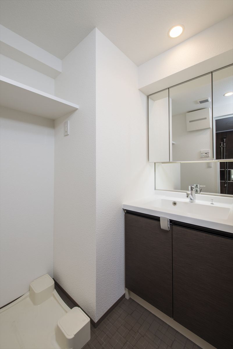 洗面設備　使いやすい洗面所です