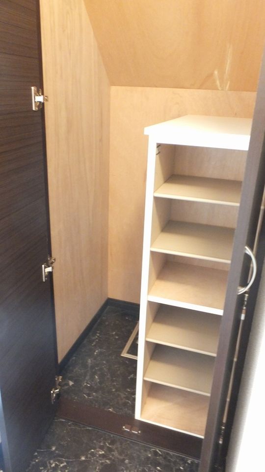 玄関　下駄箱スペース