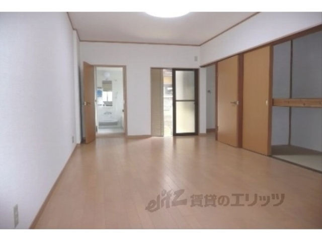 居室・リビング　リビング