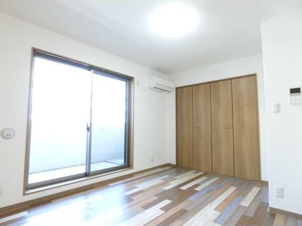 居室・リビング　ヴァンクール城東　洋室