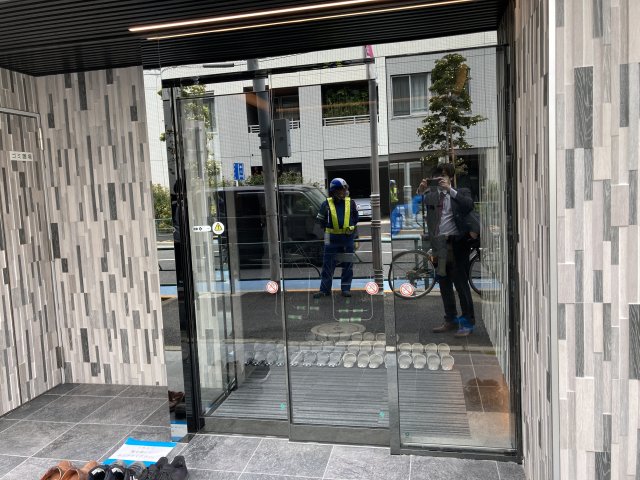 エントランス　建物の内部です