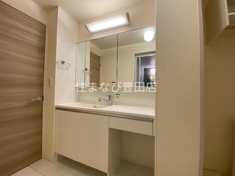 洗面設備　同型タイプ