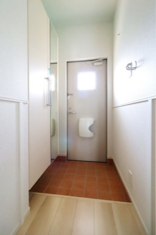 玄関　図面と現状に相違がある場合には現状を優先