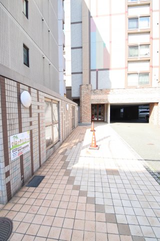 エントランス　清潔なエントランスです