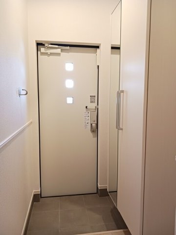 玄関　明るい玄関です