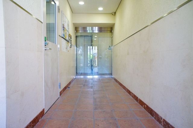 ロビー　建物の内部です