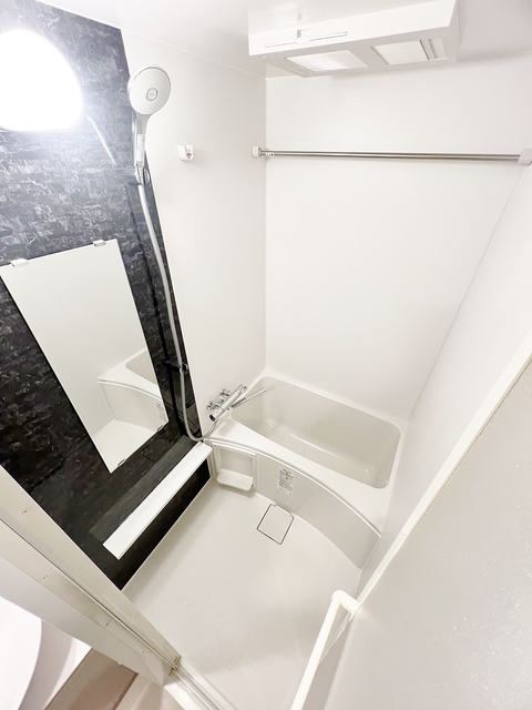 バス・シャワールーム　浴室乾燥・暖房・２４時間換気機能付き