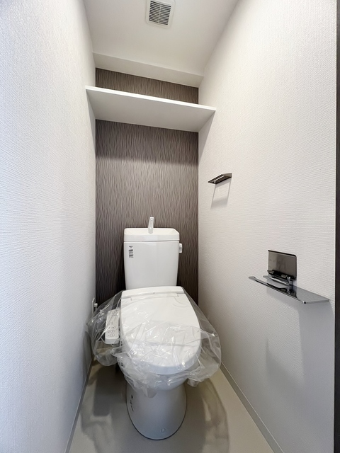 トイレ　暖房便座付きシャワートイレ