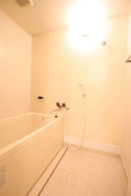 バス・シャワールーム　追焚付バスルーム