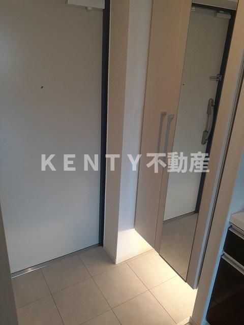 玄関　収納もある玄関です