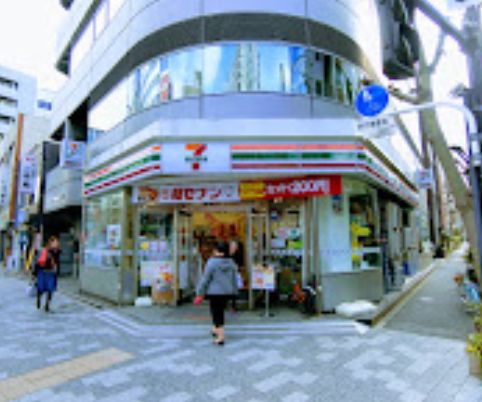 コンビニ　セブンイレブン日本橋久松町店（コンビニ）まで153m