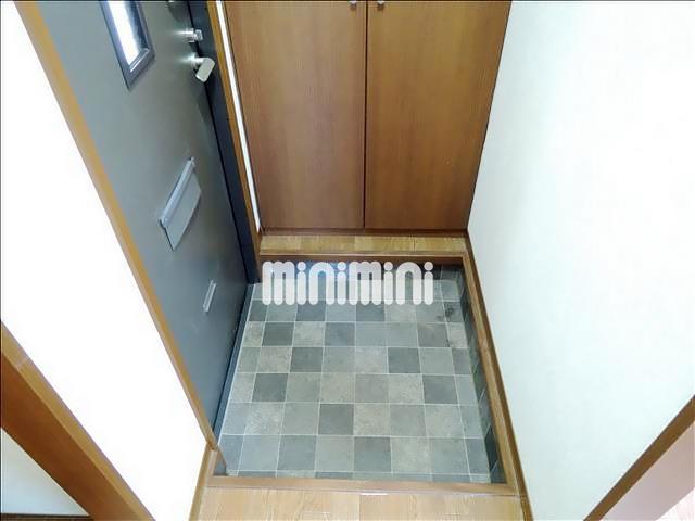 玄関　下駄箱付き玄関です。