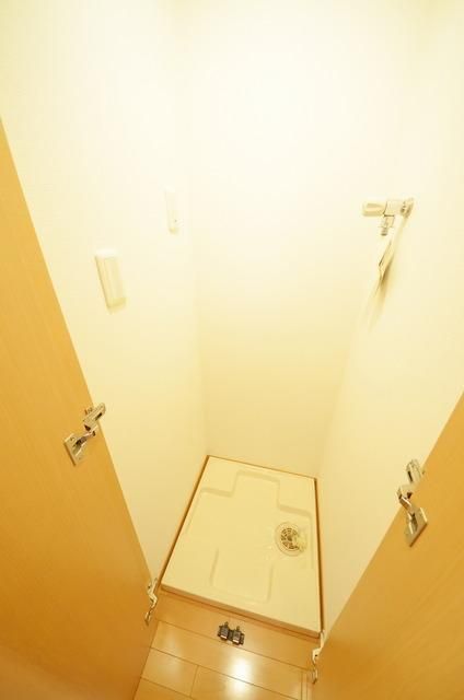 その他設備　★扉で隠せる洗濯機置き場★