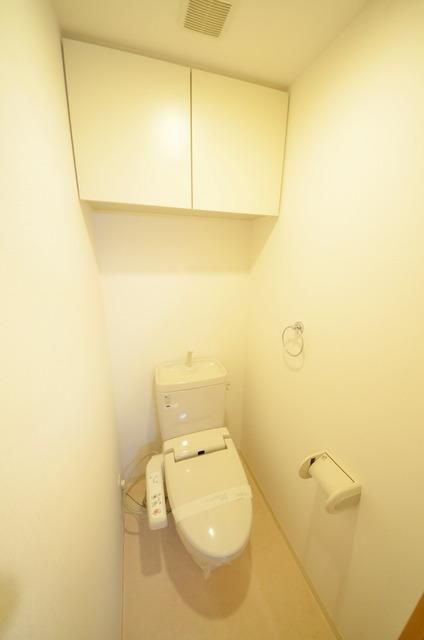 トイレ　★もちろん温水洗浄便座付きです★