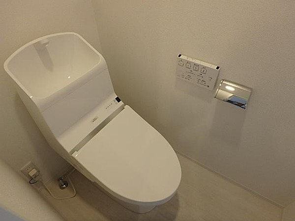 トイレ　イトナムII　板橋区弥生町