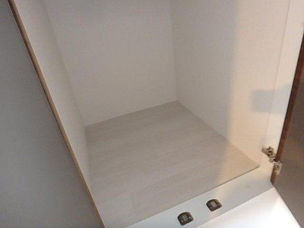 収納　イトナムII　板橋区弥生町