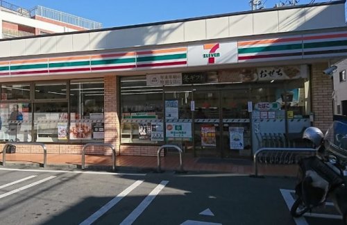 コンビニ　セブン-イレブン板橋弥生町（コンビニ）まで180m