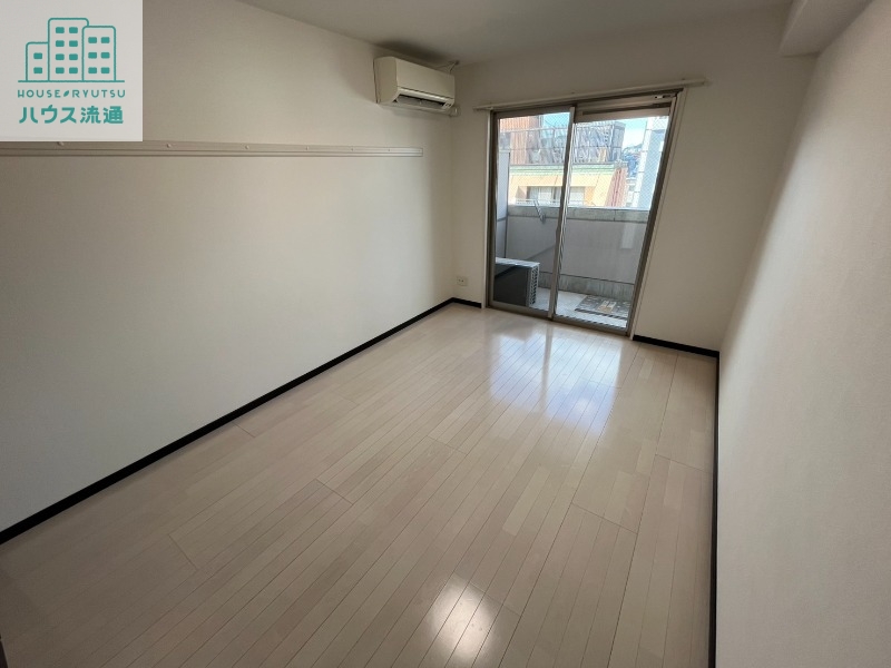 居室・リビング　※同タイプ別号室写真