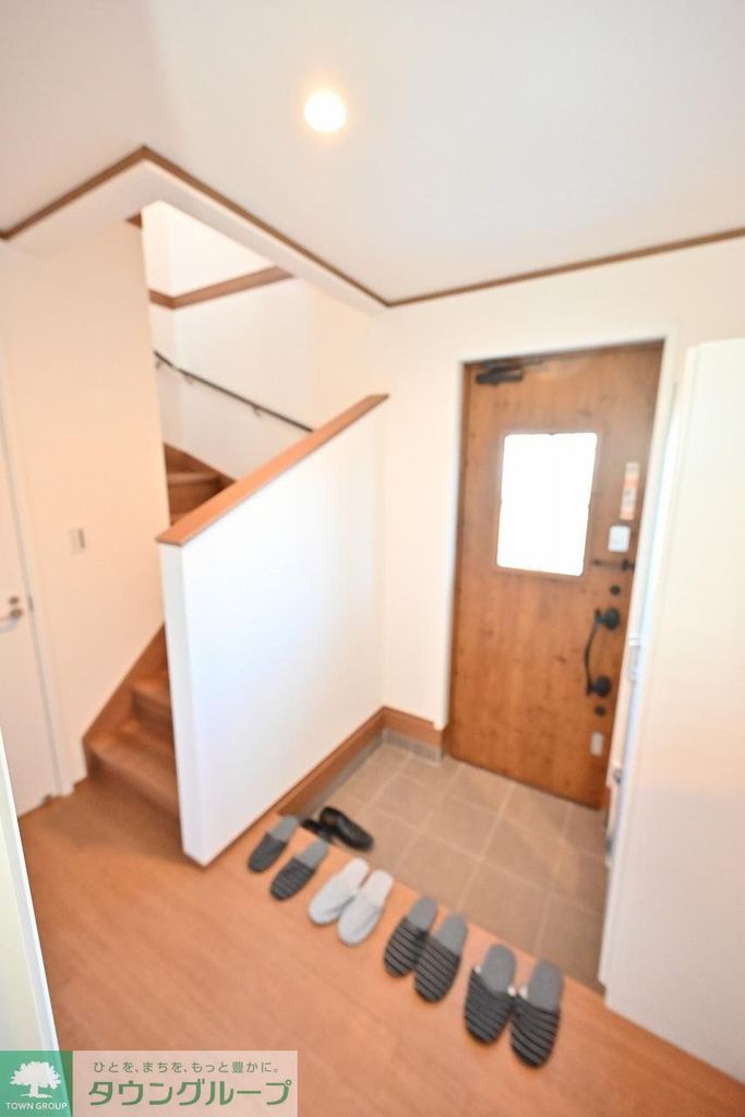玄関　★お部屋探しは株式会社タウンハウジング東京まで★