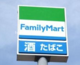 コンビニ　ファミリーマート 北田辺駅前店（コンビニ）まで196m