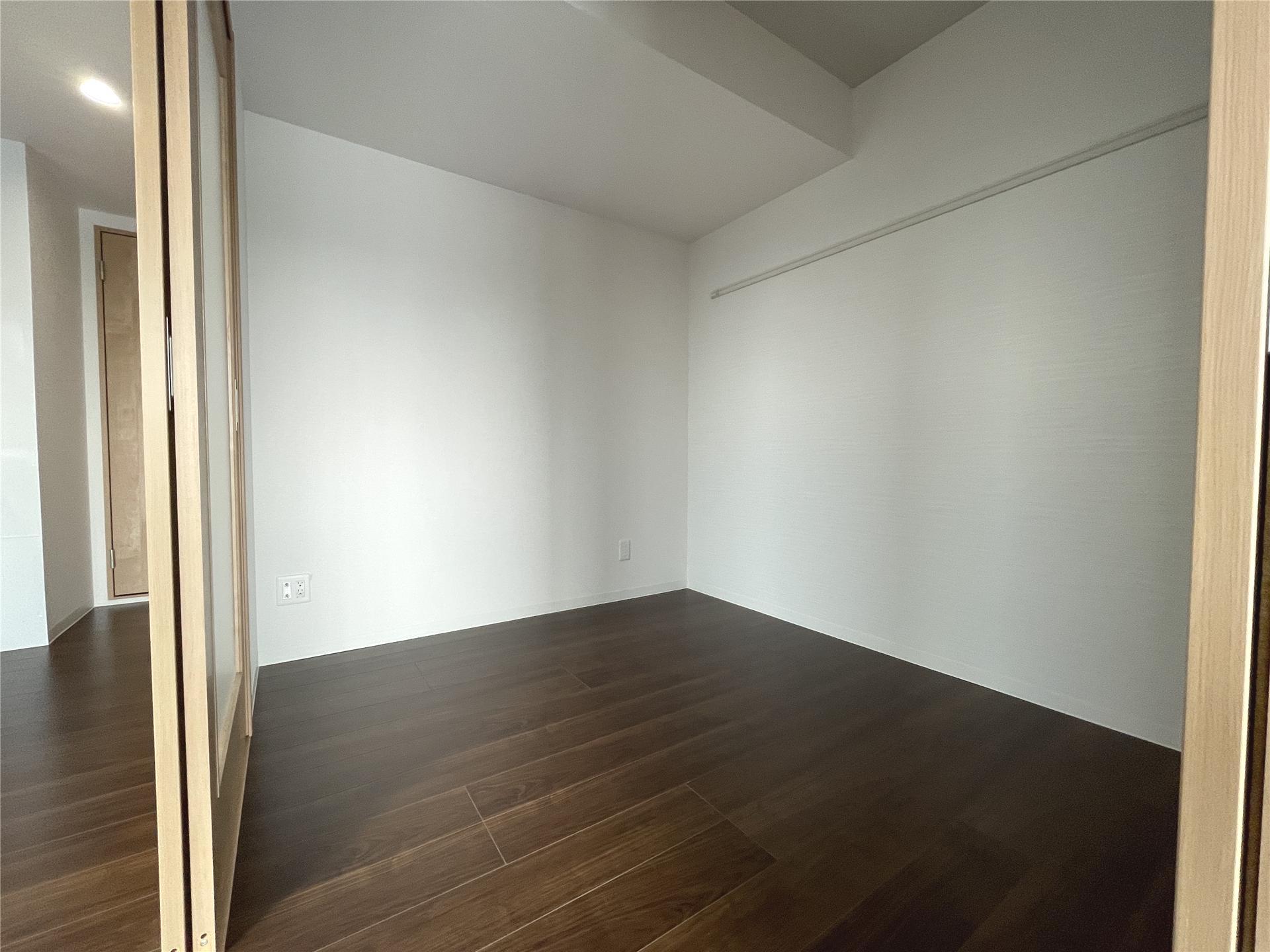 その他部屋・スペース　セミダブルベットを置ける3.4帖の洋室です