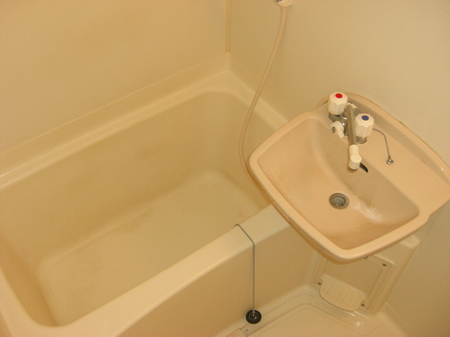 バス・シャワールーム　バス・トイレ別