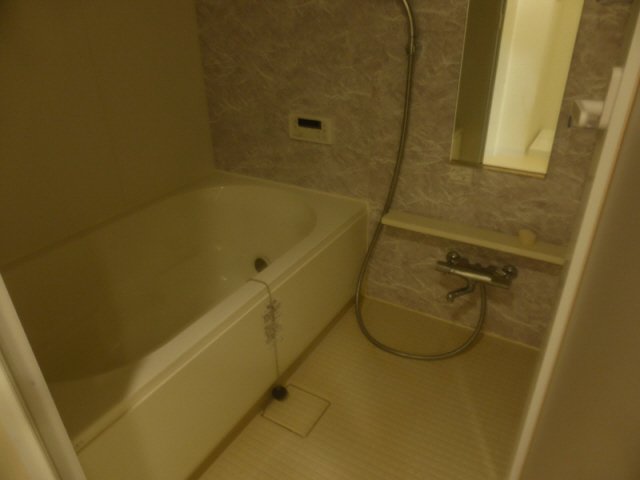 バス・シャワールーム　お風呂で日々の疲れを落としましょう