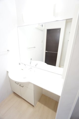 洗面設備　※同物件、同タイプの写真になります。